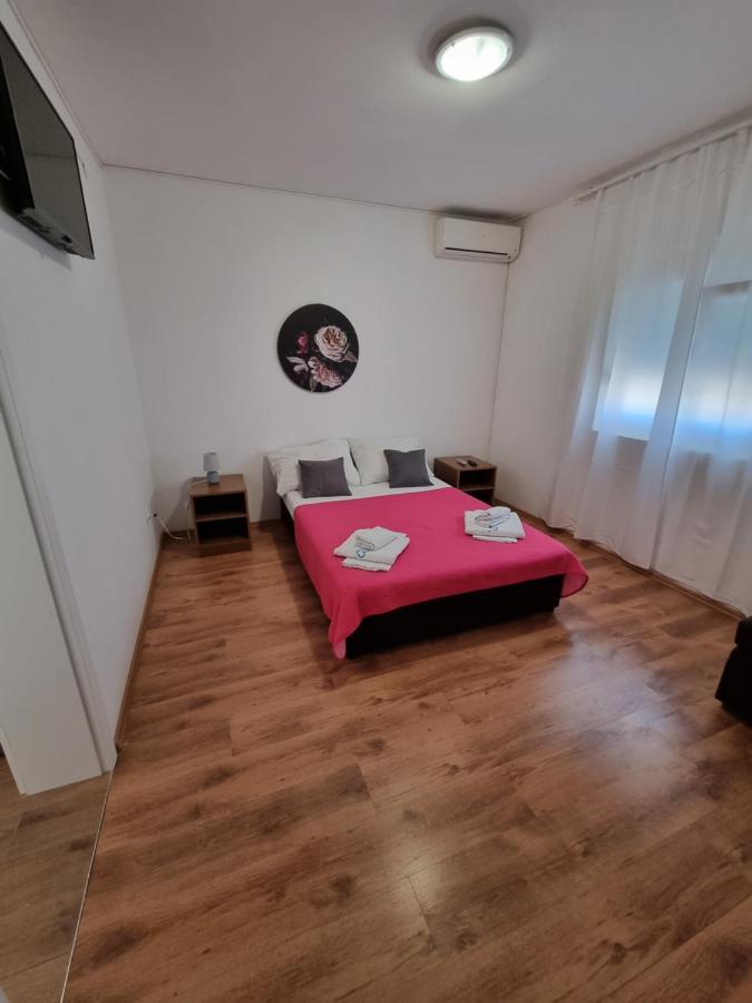 Apartments Lili Biograd Na Moru Exterior foto