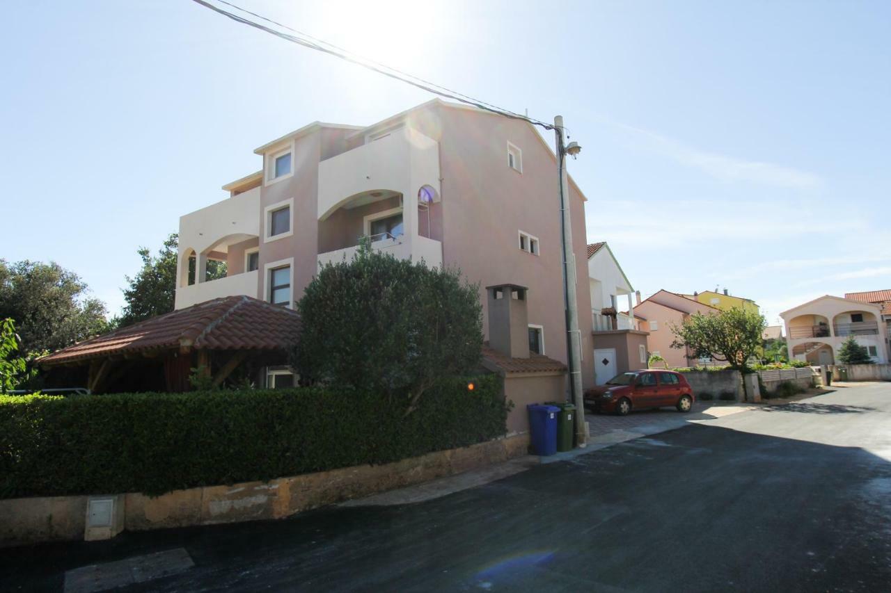 Apartments Lili Biograd Na Moru Exterior foto